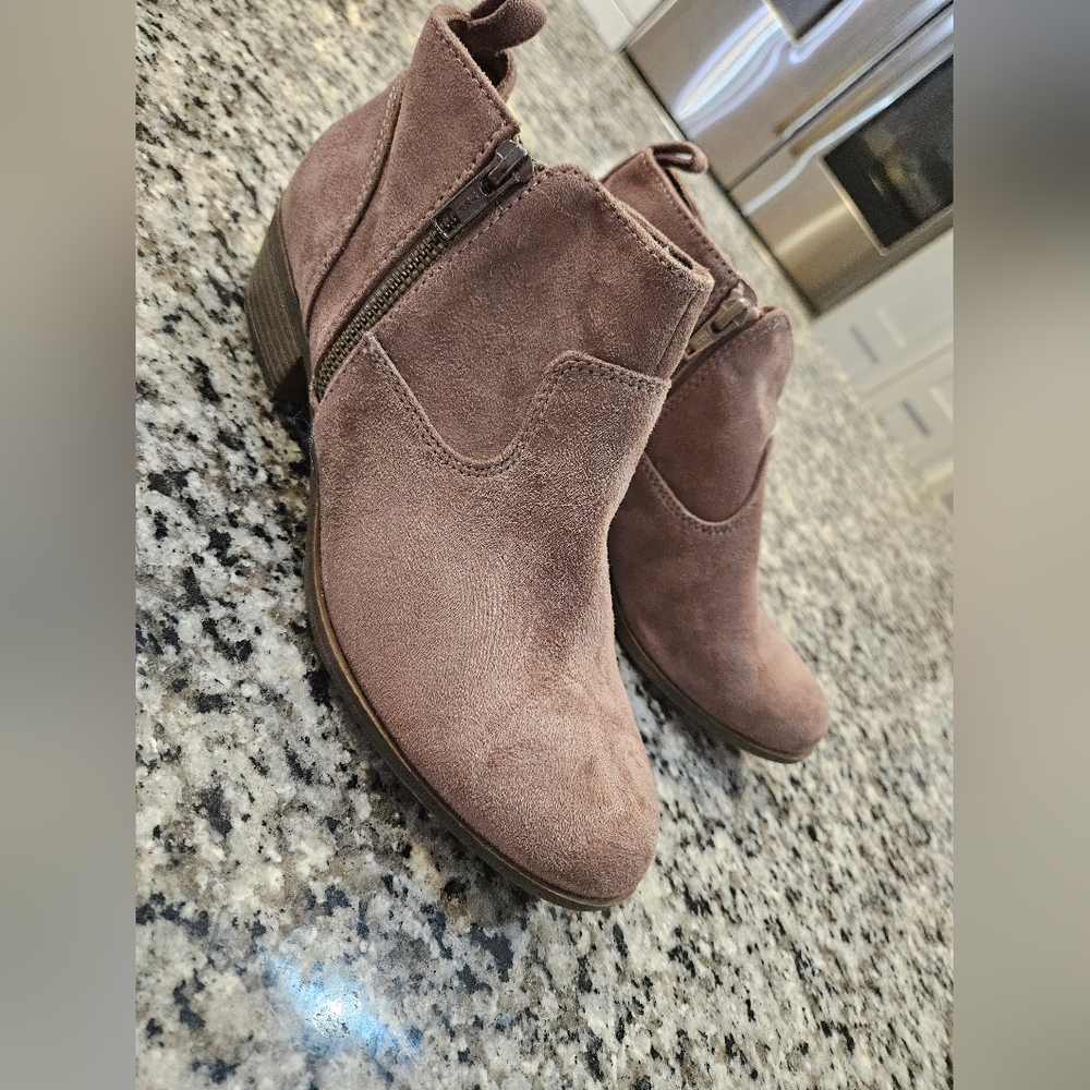 Ankle booties
